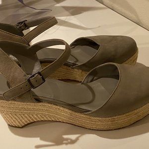 Eileen Fisher Sude Platform Sandals, 10